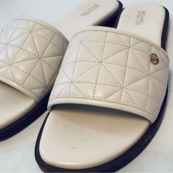 Michael Kors Women's Ivory Quilted Faux Leather Slide Sandals - Picture 6 of 7